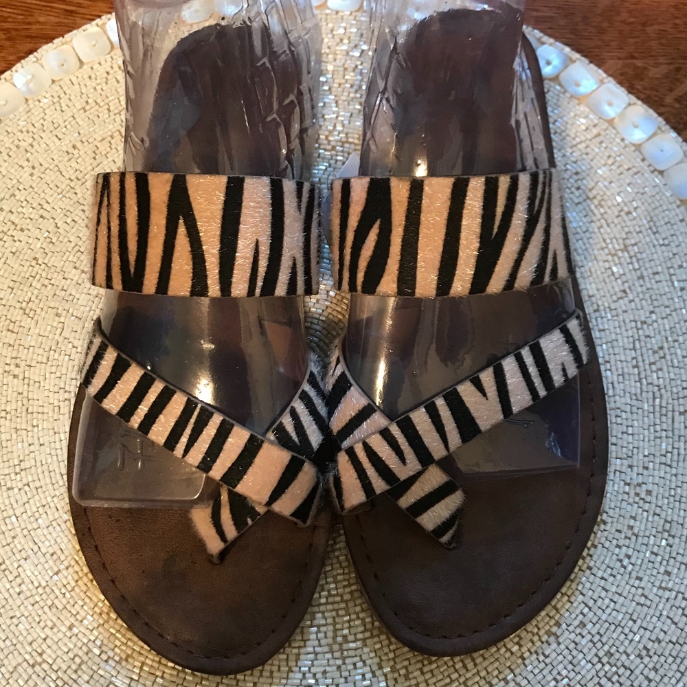 NWT Seven7 Zebra print Sandals